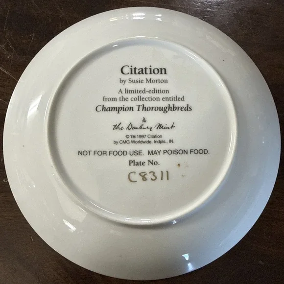 Danbury 8" Plate "Citation" Thoroughbreds by Susie Morton ~ Gold Rim & Numbered! - Picture 2 of 4